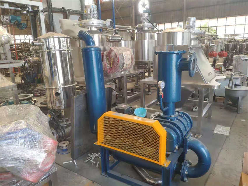 山東客戶直線篩，江西客戶直線篩，廣東客戶無塵料斗發(fā)貨中