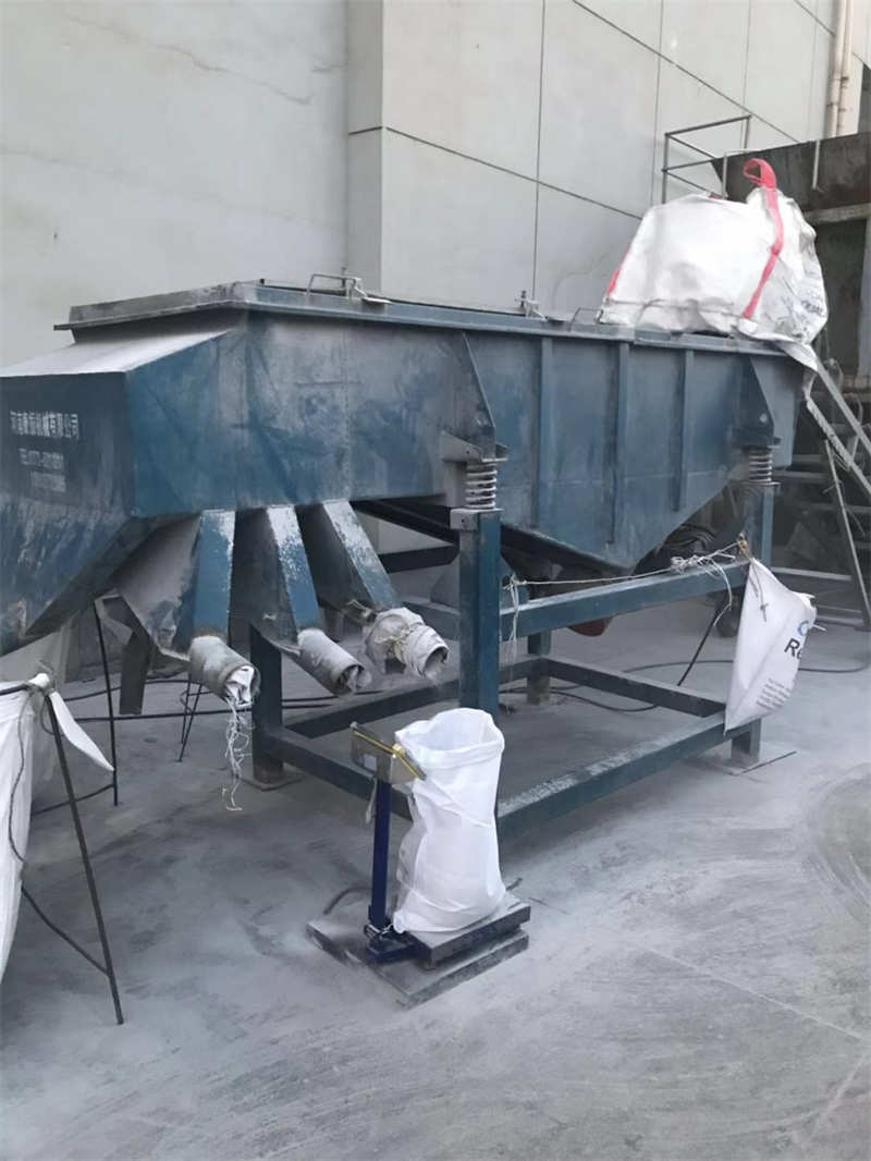 直線(xiàn)篩、螺旋輸送機(jī)客戶(hù)使用現(xiàn)場(chǎng)