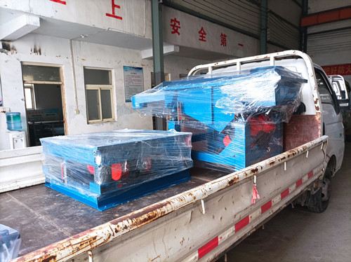 振動(dòng)平臺(tái)、直線篩發(fā)貨