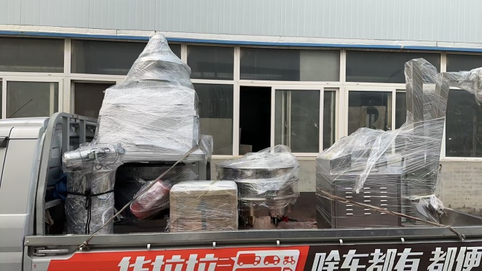 真空上料機(jī)、無塵投料站、旋振篩發(fā)貨