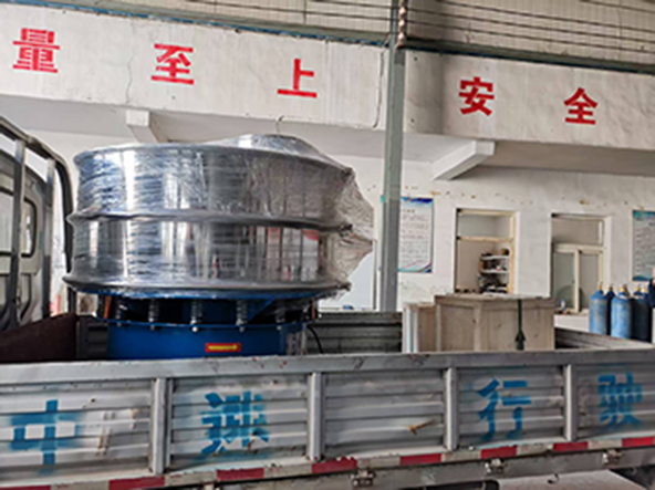 1200型旋振篩、200型檢驗篩發(fā)貨