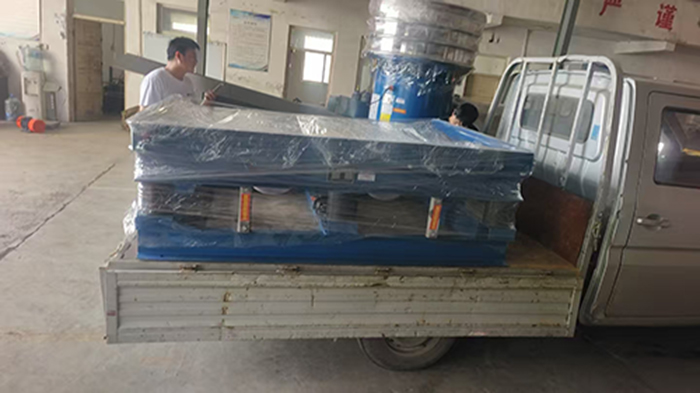 振動平臺、旋振篩發(fā)貨