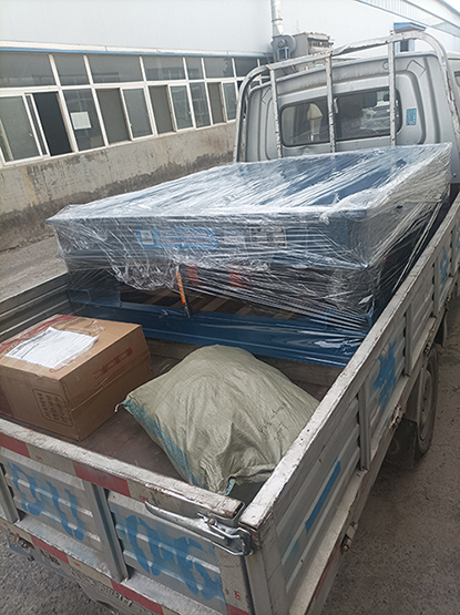 振動平臺、彈跳球發(fā)貨