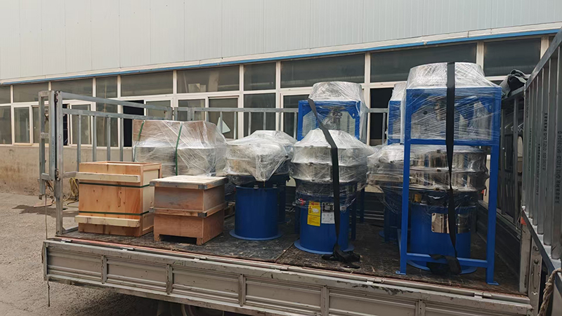 6套超聲波篩分、輸送、提升一體式機械發(fā)貨