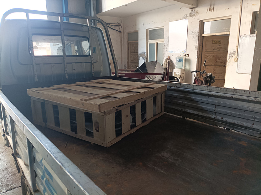 7個(gè)網(wǎng)架發(fā)貨